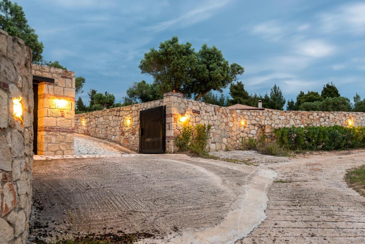 Sithonian Blue Royal Villa Nikiti  Exterior foto